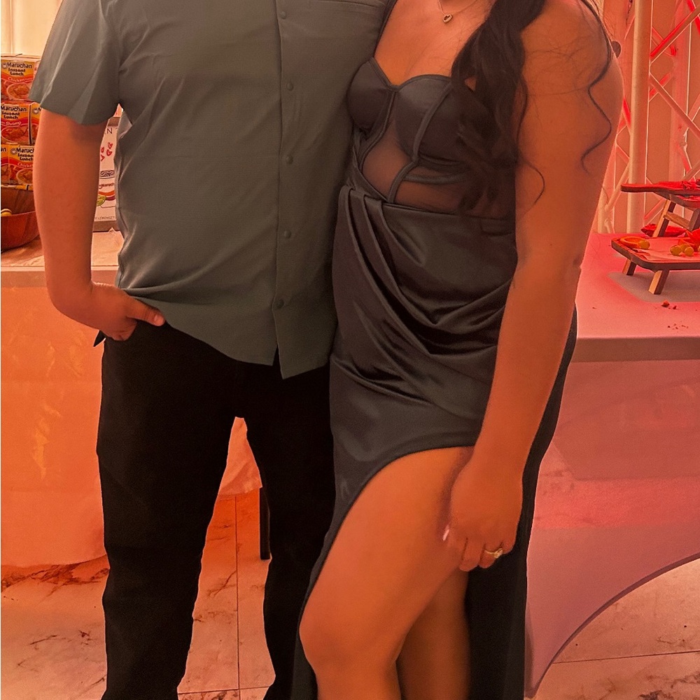 Wore It One Time And Don’t Think I Would Wear It … - image 2